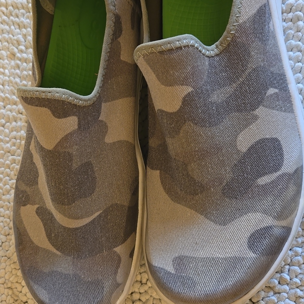 Oofos Womens Canvas Slip On Sneakers Sz 10 - Picture 10 of 11